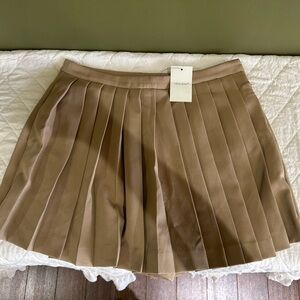 Women’s skort, never worn, still has tags